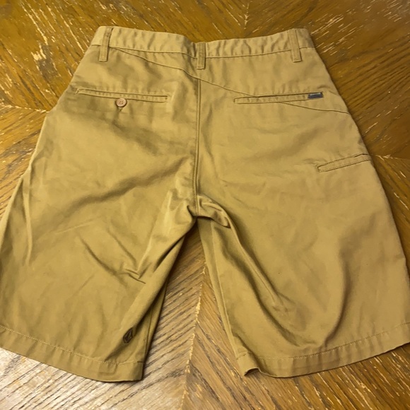 Men’s Volcom Regular Fit Khaki Shorts - Picture 3 of 3